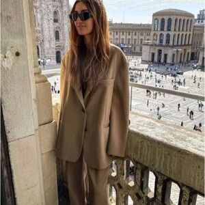 The Frankie Shop- Bea Blazer in Latte Oversized Boxy Fit Size Large Workwear